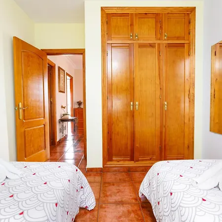 Palomas Nyaraló Nerja